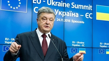 Kiev phản ứng mạnh mẽ khi Nga trừng phạt cựu Tổng thống Ukraine Poroshenko