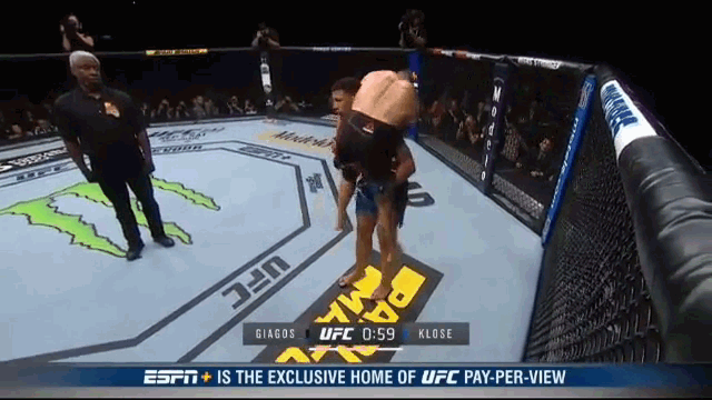 video vo si mma ha guc doi thu bang chieu thuc la