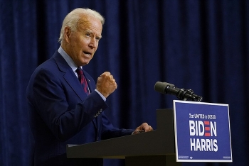 ong biden noi minh co phong do tot hon tong thong trump va luu y cong chung can nhin nhan ky cang