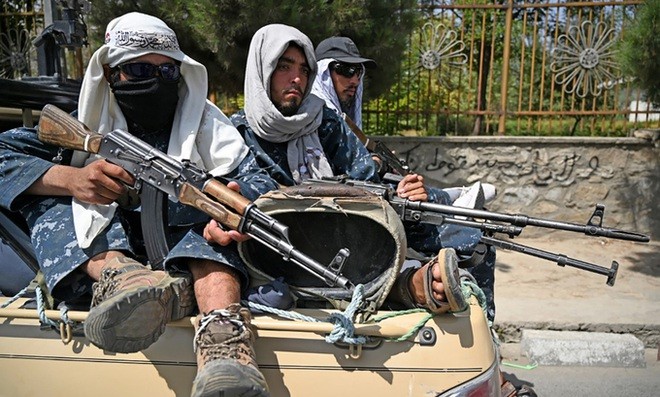 Đối thủ tung video Taliban thực hiện chiến dịch 