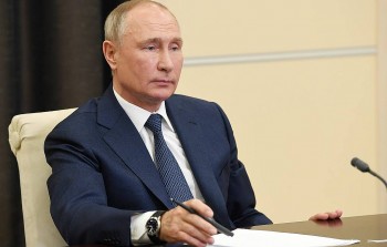 Tổng thống Putin cân nhắc tự cách ly sau khi hàng loạt nhân viên thân cận mắc COVID-19