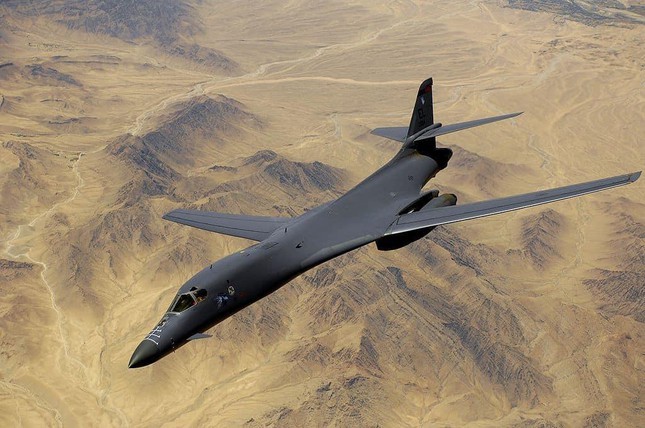 Hoa Kỳ cho 17 máy bay ném bom B-1B Lancer 