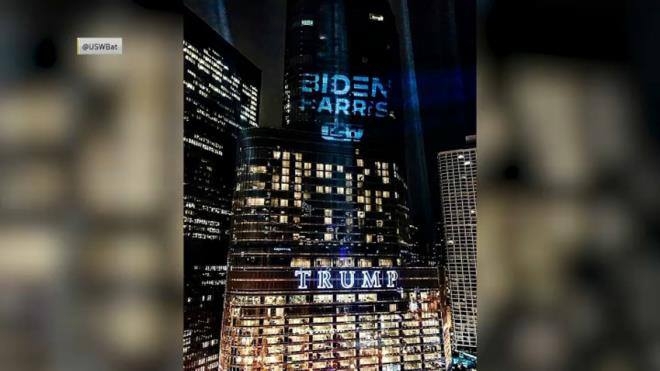 Logo Biden - Harris bất ngờ được thắp sáng trên tòa tháp Trump