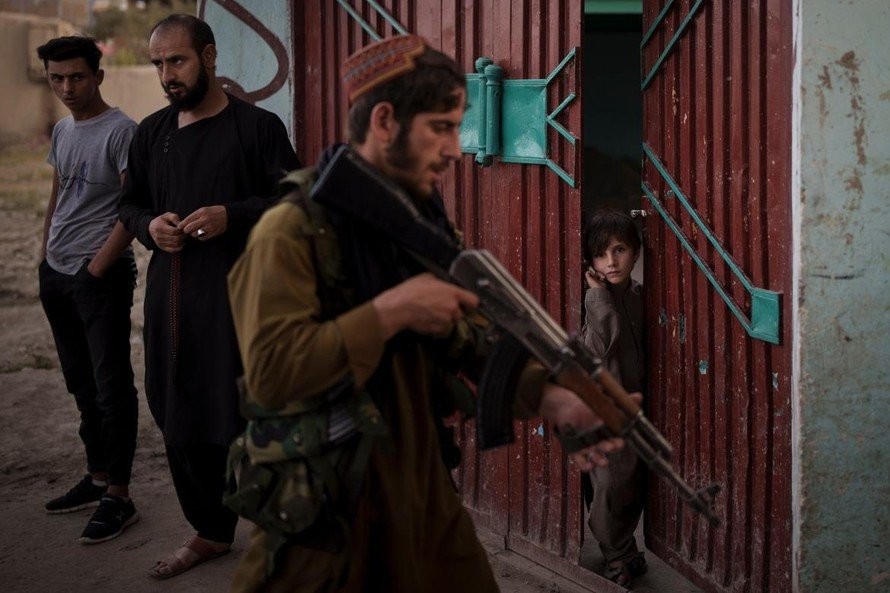 Taliban xuống đường duy trì trật tự ở thủ đô Kabul