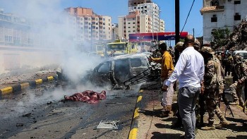 Quan chức cấp cao của Chính phủ Yemen bị đánh bom xe