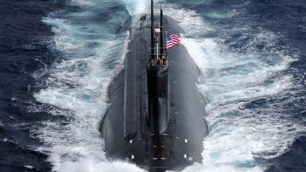 Hình ảnh đầu tiên về tàu ngầm Hải quân Hoa Kỳ sau vụ va chạm bí ẩn ở Biển Đông