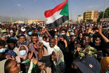 Hoa Kỳ chính thức đóng băng 700 triệu USD viện trợ Sudan