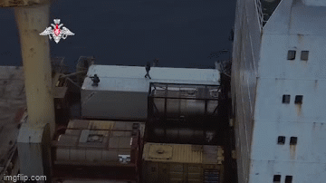 Khoảnh khắc đội chống khủng bố Nga đột kích tàu container bị cướp biển tấn công