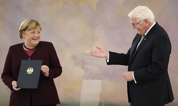 Thủ tướng Đức Angela Merkel chính thức đệ đơn từ chức