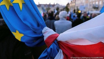 Phát ngôn viên Ba Lan tố EU 'tống tiền'