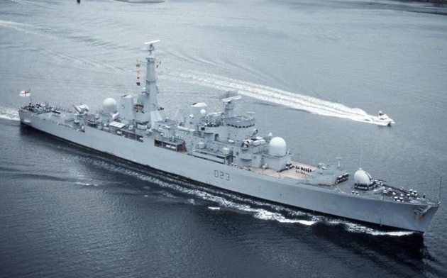 Khu trục hạm hạng nặng 'Voi trắng' HMS Bristol của Anh 