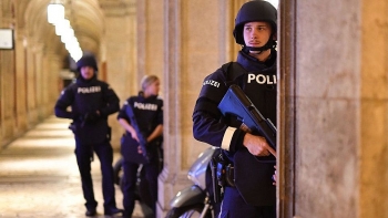 Áo đình chỉ chức vụ người đứng đầu cơ quan chống khủng bố sau vụ thảm sát đẫm máu tại Vienna
