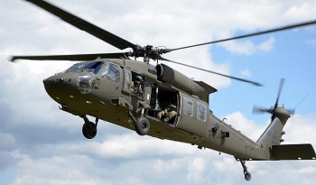 Trực thăng rơi khi đang thực hiện nhiệm vụ trinh sát tại sa mạc, 7 người tử nạn