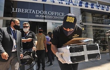 Giới chức tư pháp Argentina thu giữ hồ sơ y tế để điều tra cái chết của huyền thoại Maradona
