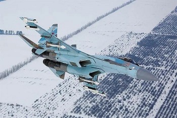 Chuyên gia Hoa Kỳ khẳng định Su-35 vượt trội hơn hẳn so với F-22