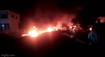 Video: Hiện trường vụ nổ xe bồn kinh hoàng trong đêm ở Sierra Leone