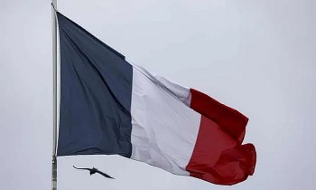 Điện Élyseé âm thầm đổi màu quốc kỳ Pháp hơn 1 năm mà không ai nhận ra