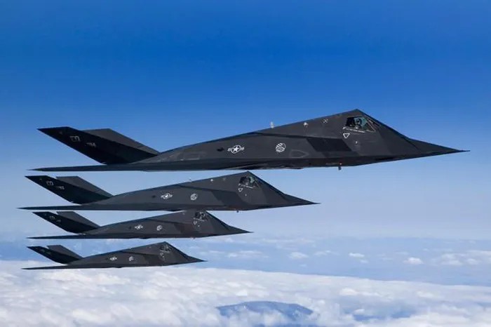 Hoa Kỳ sẽ dùng máy bay 'khủng' chống tên lửa S-400?