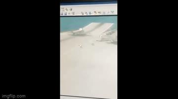 Cận cảnh khoảnh khắc tiêm kích F-35B của Anh lao thẳng xuống biển khi đang cất cánh