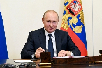 Tổng thống Putin chỉ thị tiêm chủng vaccine phòng COVID-19 hàng loạt vào tuần tới