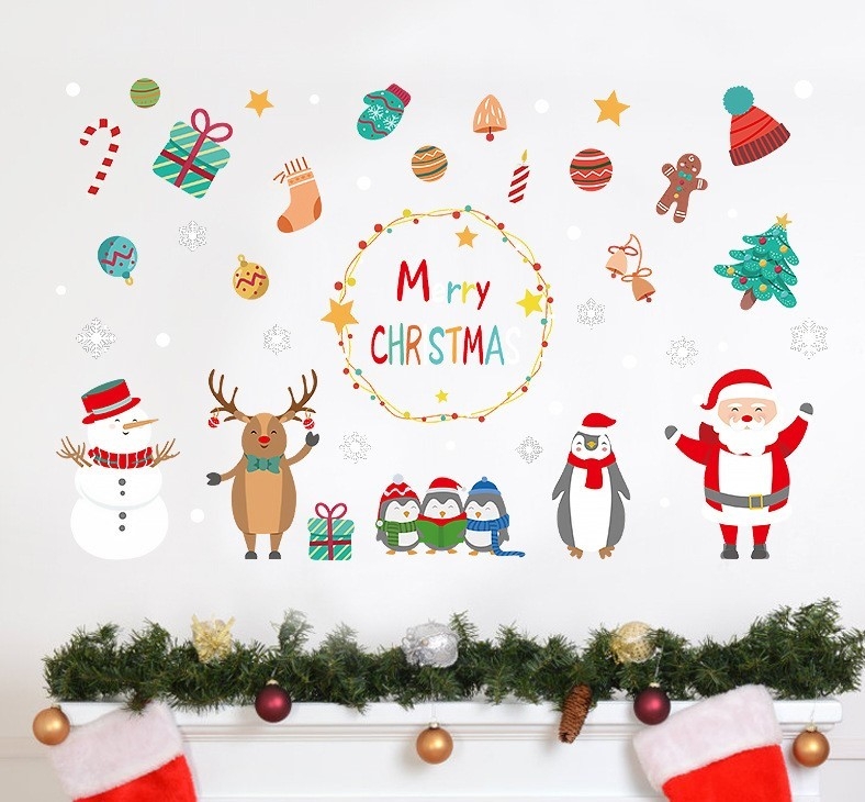 Nếu bạn muốn tạo ra không gian Noel riêng của mình, để cảm thấy ấm cúng và hạnh phúc trong ngày lễ đặc biệt, hãy bắt tay vào trang trí ngôi nhà của bạn ngay bây giờ. Bạn có thể dùng những đèn lấp lánh, những món đồ trang trí Noel, hay thậm chí là cây thông lồng lộng để mang đến không khí Noel ấm áp và tình cảm. Xem qua những bức hình trang trí nhà Noel để tìm ra thật nhiều ý tưởng cho ngôi nhà của bạn.