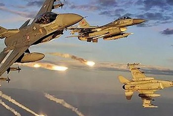 Israel nã tên lửa vào cảng biển Latakia, Syria lập tức đáp trả