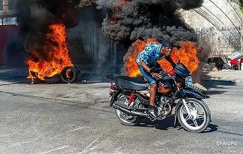 Xe bồn nhiên liệu phát nổ kinh hoàng tại Haiti, hơn 40 người thiệt mạng