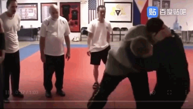 Video: Cố điểm huyệt võ sĩ Muay Thái, cao thủ kungfu tự biến mình thành trò cười