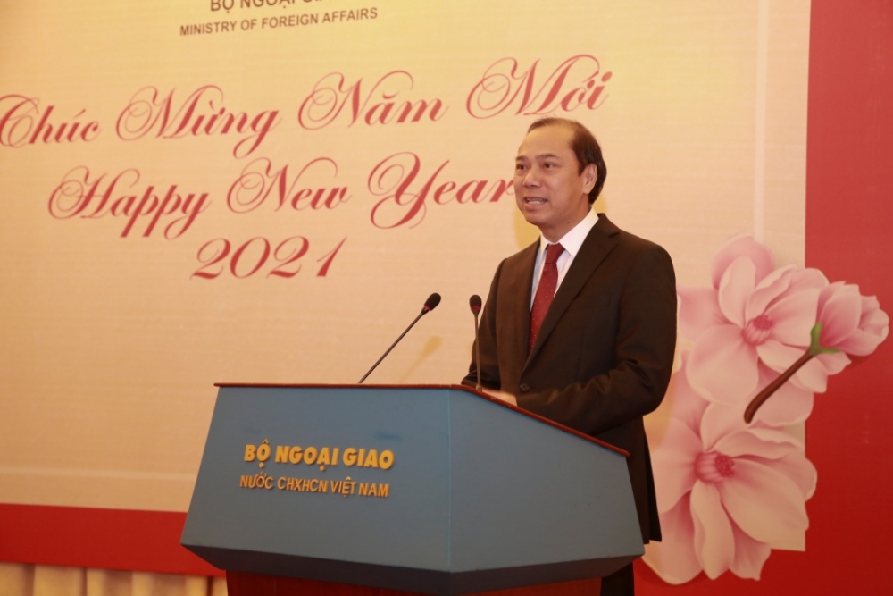 Phóng viên nước ngoài tin tưởng Việt Nam sẽ tiếp tục trở thành một điểm sáng trong tăng trưởng kinh tế hậu COVID-19