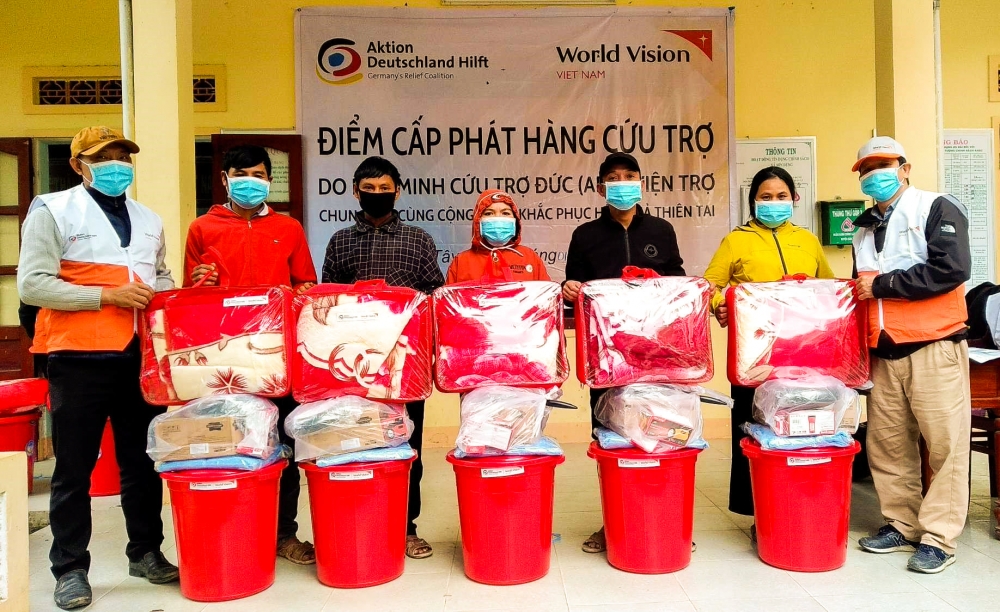 World Vision Việt Nam phát đồ dùng thiết yếu cho gần 20000 hộ gia đình ở Quảng Ngãi