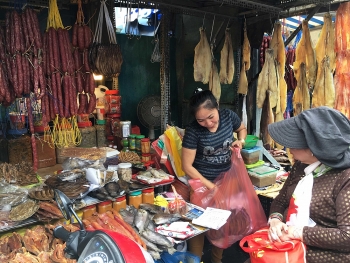 vao khu cho viet kieu de thuong thuc nhung mon an campuchia o tp ho chi minh