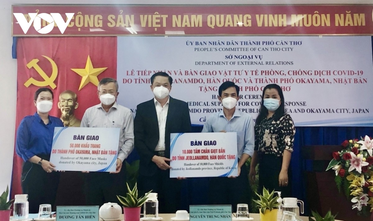 Hàn Quốc, Nhật Bản hỗ trợ Cần Thơ trang thiết bị y tế phòng, chống dịch Hàn Quốc, Nhật Bản hỗ trợ Cần Thơ trang thiết bị y tế phòng, chống dịch