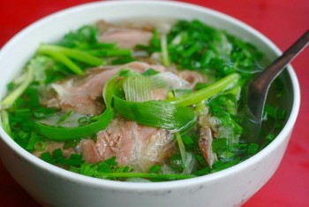 Phở bò Việt Nam lọt top món ăn có nước ngon nhất thế giới
