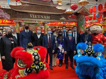 Lễ hội Tết Nguyên đán Việt Nam lần đầu tiên được tổ chức tại hệ thống siêu thị của Pháp