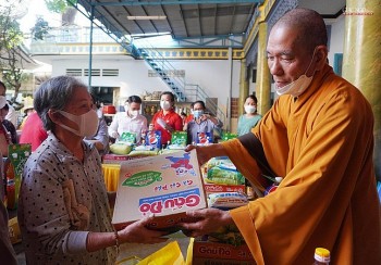 Phật giáo tỉnh Điện Biên, TP.HCM tặng hàng nghìn xuất quà cho người nghèo