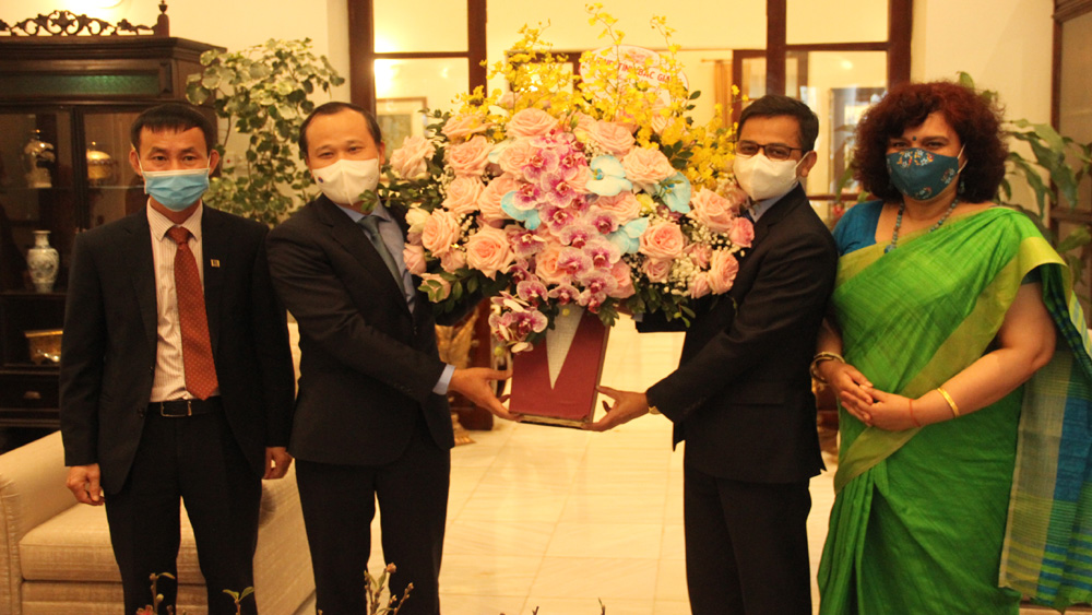 Tỉnh Bắc Giang thăm và chúc Tết Đại sứ quán Ấn Độ tại Việt Nam