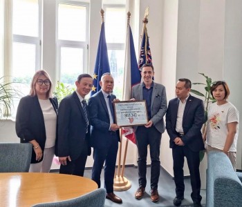 Người Việt Nam tại Séc: khẳng định vị thế ở nước sở tại và luôn hướng về quê hương Người Việt Nam tại Séc: khẳng định vị thế ở nước sở tại và luôn hướng về quê hương