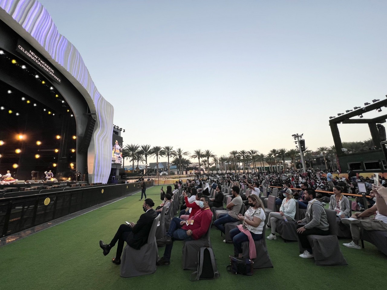 Vịnh Hạ Long được EXPO 2020 Dubai tôn vinh là kỳ quan mới của thế giới