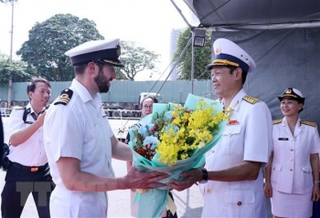 Tàu Hải quân Hoàng gia Anh thăm hữu nghị Thành phố Hồ Chí Minh
