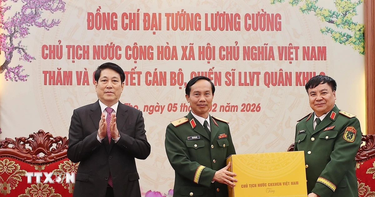 chu tich nuoc cham lo doi song nhan dan bao dam moi nguoi moi nha vui xuan