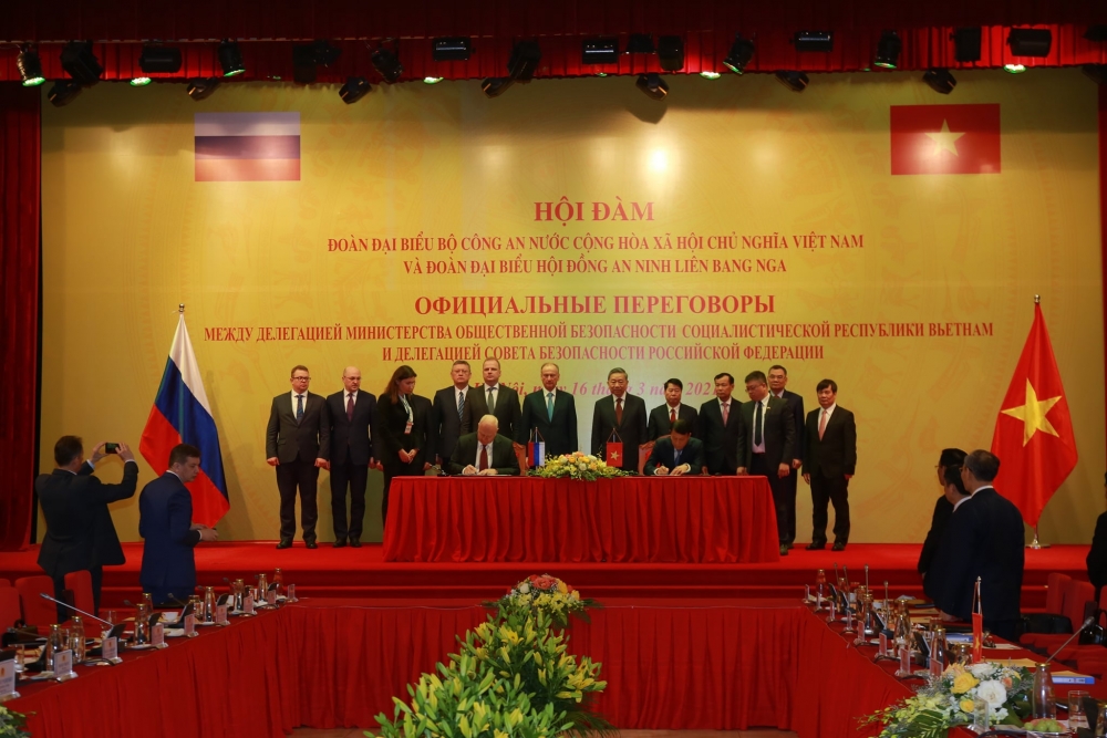 Bộ Công an Việt Nam ký kết hợp tác với Ủy ban Điều tra Liên bang Nga