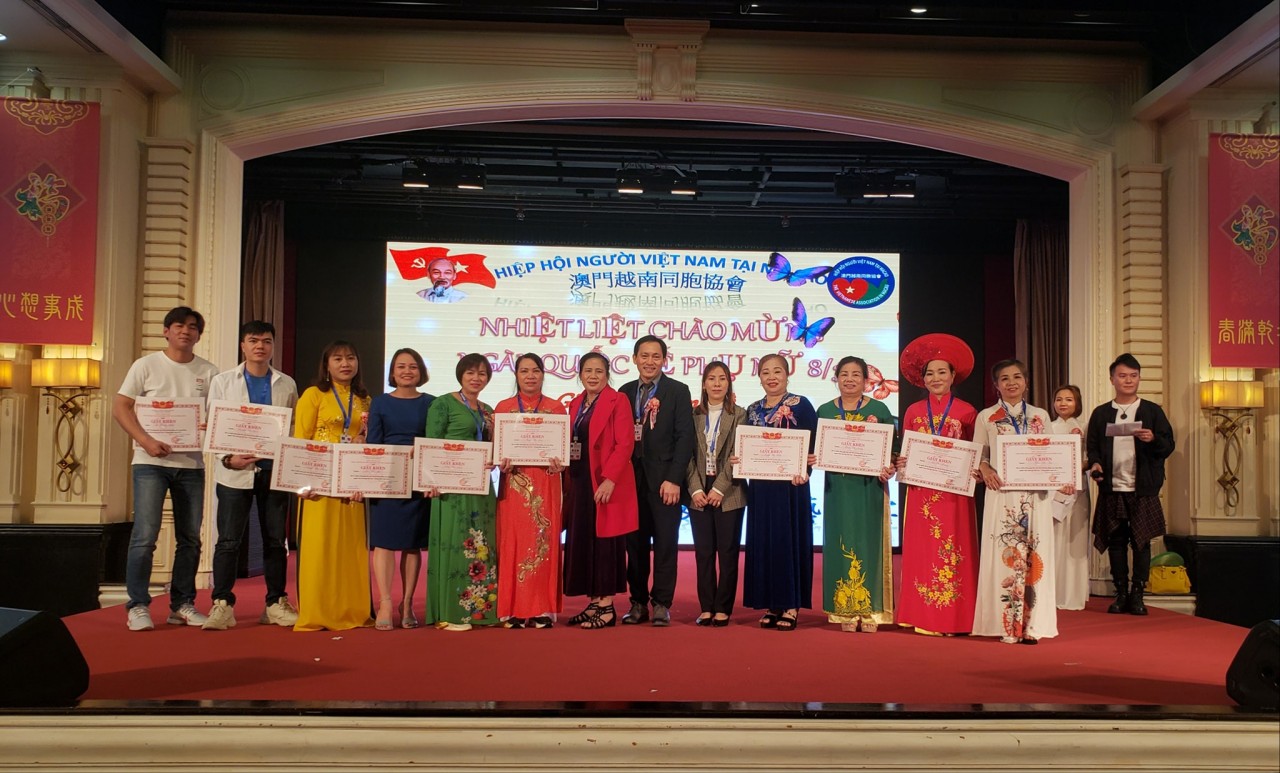 Cộng đồng người Việt Nam tại Macau (Trung Quốc) gặp mặt chúc mừng ngày Quốc tế phụ nữ