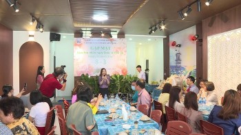 Gặp mặt các nữ hội viên hội hữu nghị, người nước ngoài tại Khánh Hòa nhân ngày Quốc tế phụ nữ Gặp mặt các nữ hội viên hội hữu nghị, người nước ngoài tại Khánh Hòa nhân ngày Quốc tế phụ nữ