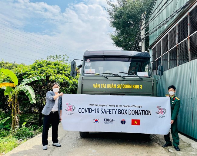 KOICA tặng 200.000 hộp an toàn dùng để đựng bơm kim tiêm đã qua sử dụng