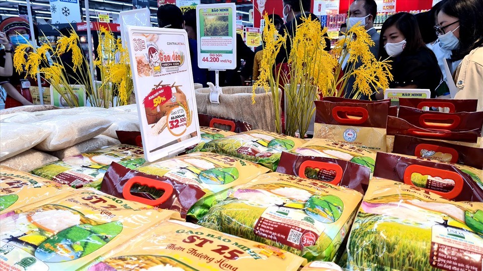 Giá gạo xuất khẩu của Việt Nam cao nhất từ đầu năm 2022