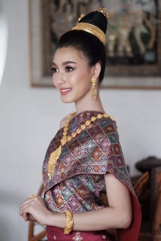 Á hậu Lào Xanita Savengxok và tình yêu với Việt Nam