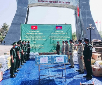 Gia Lai tặng quà, chúc Tết lực lượng bảo vệ biên giới Campuchia Gia Lai tặng quà, chúc Tết lực lượng bảo vệ biên giới Campuchia