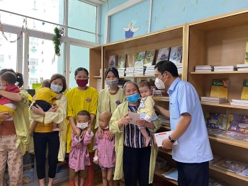 Đại sứ quán Trung Quốc hỗ trợ viện phí cho bệnh nhi khó khăn tại Viện K (Tân Triều) Đại sứ quán Trung Quốc hỗ trợ viện phí cho bệnh nhi khó khăn tại Viện K (Tân Triều)