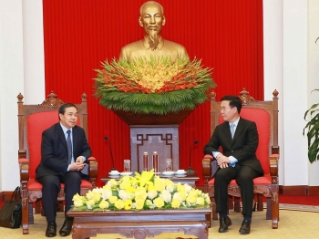 Việt Nam sẵn sàng chia sẻ, hỗ trợ Lào trong quá trình phòng, chống dịch COVID-19 Việt Nam sẵn sàng chia sẻ, hỗ trợ Lào trong quá trình phòng, chống dịch COVID-19