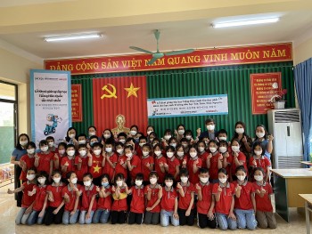 KCCC dạy tiếng Hàn cho học sinh tiểu học tại Thái Nguyên
